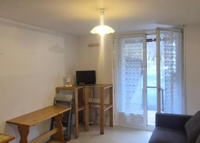 Pirineo Frances 아파트 *